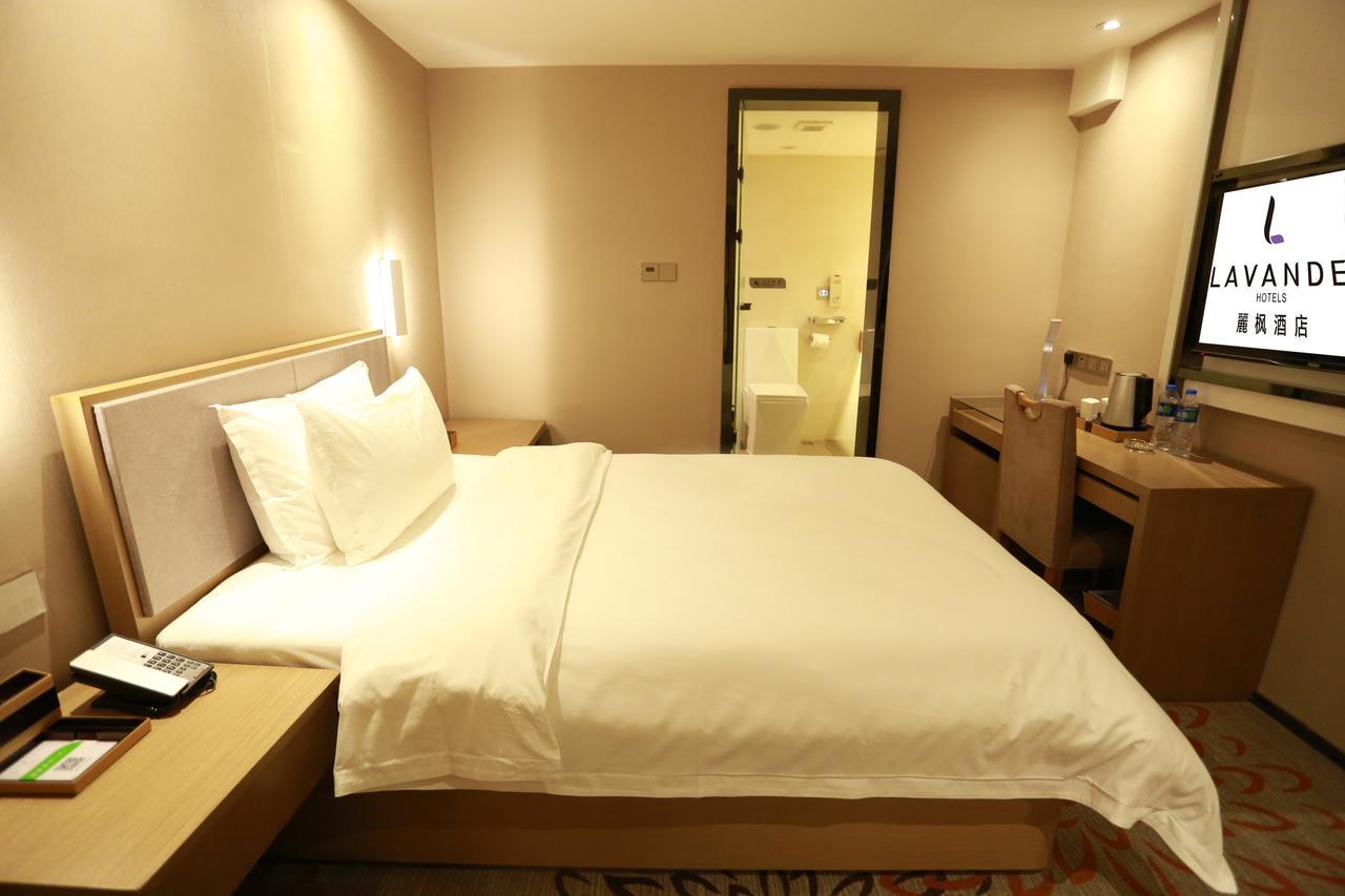 Lavande Hotel Baogang Avenue Guangbai Xinyi Branch Гуанчжоу Екстер'єр фото