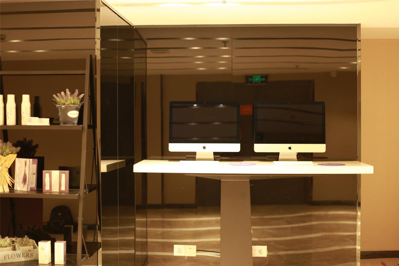 Lavande Hotel Baogang Avenue Guangbai Xinyi Branch Гуанчжоу Екстер'єр фото