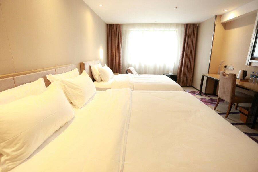 Lavande Hotel Baogang Avenue Guangbai Xinyi Branch Гуанчжоу Екстер'єр фото