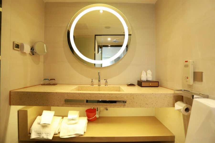 Lavande Hotel Baogang Avenue Guangbai Xinyi Branch Гуанчжоу Екстер'єр фото