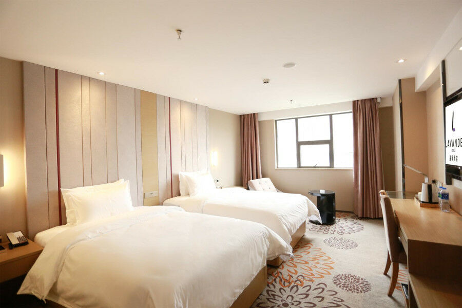 Lavande Hotel Baogang Avenue Guangbai Xinyi Branch Гуанчжоу Екстер'єр фото